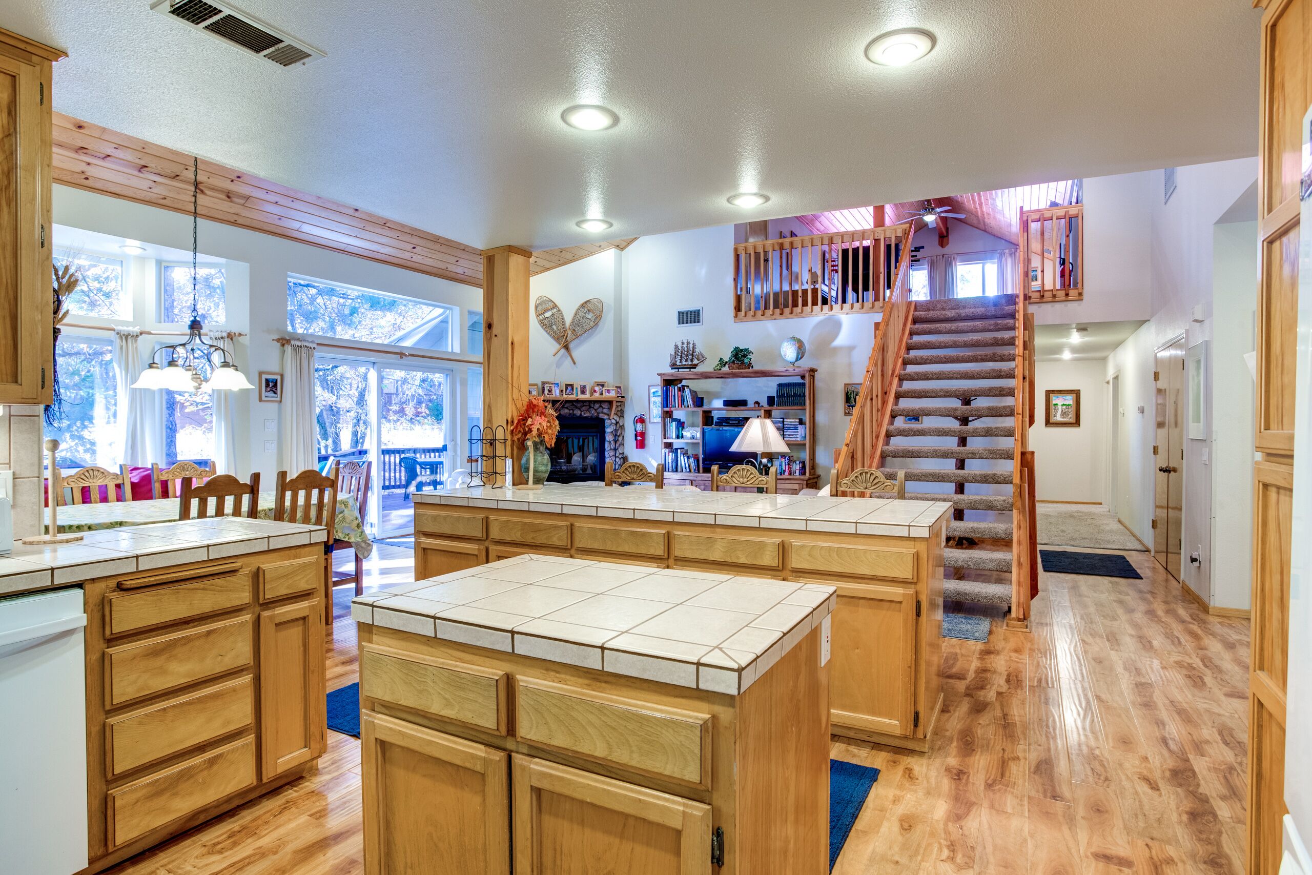 (7N) Miller's Landing at The Redwoods In Yosemite