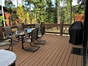 Main deck, grill and outside dining room