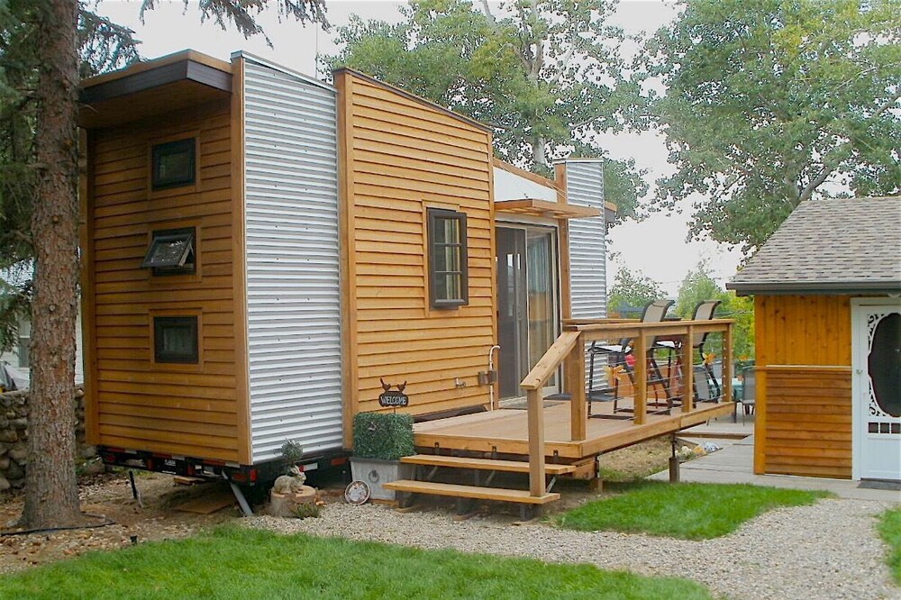 DragonFly Tiny House - Regina Beach, Saskatchewan