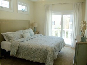 6 habitaciones, tabla de planchar con plancha, cuna de viaje y wifi 