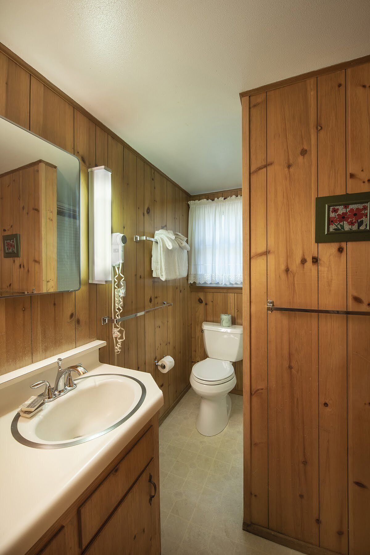 (34) Grandma's Cabin at The Redwoods In Yosemite