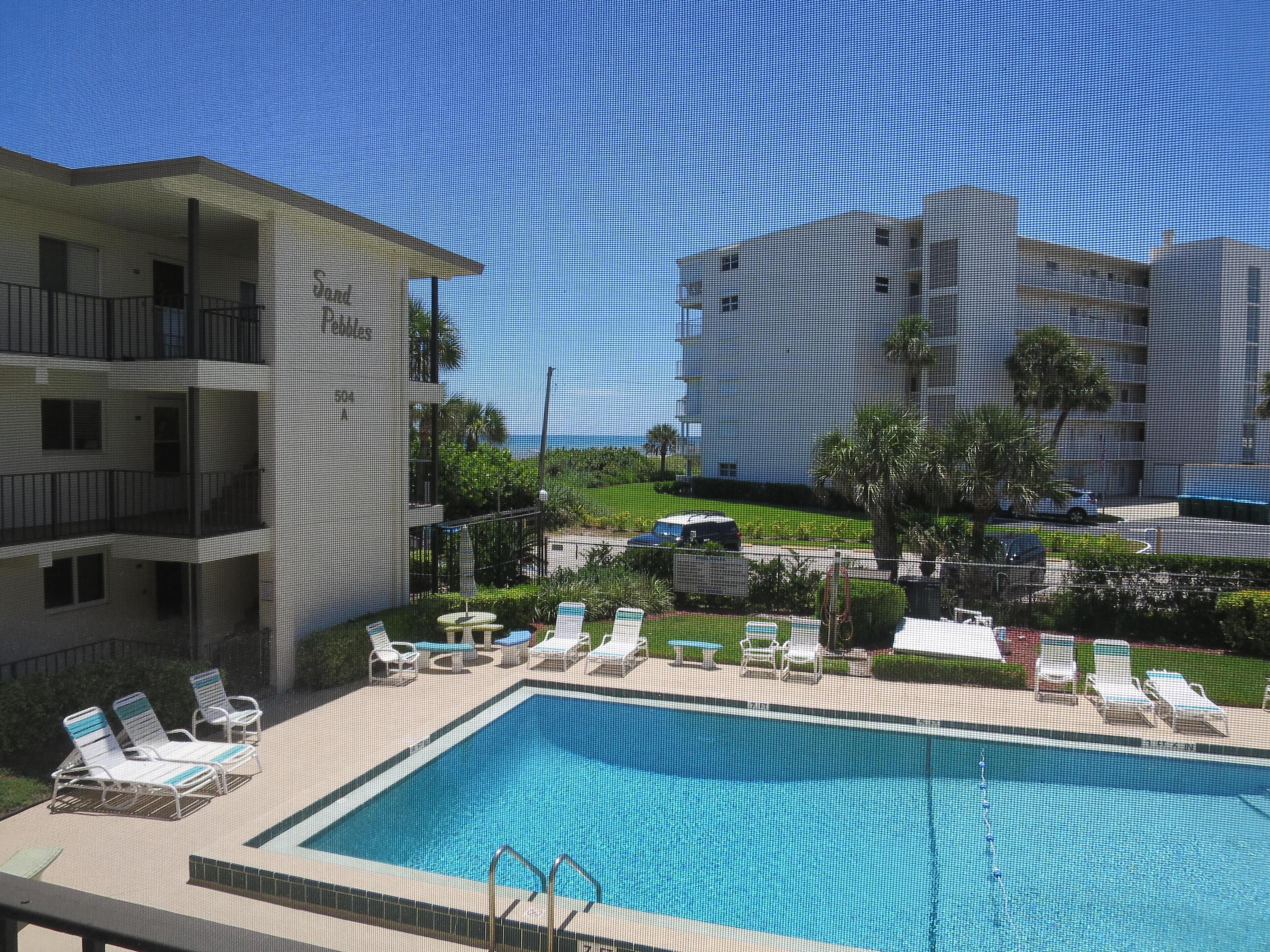Charming Oceanfront Complex! Excellent Location!