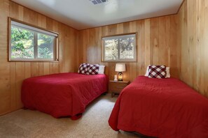 2 bedrooms, internet, bed sheets