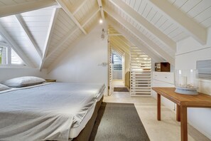 4 bedrooms, iron/ironing board, travel crib, WiFi