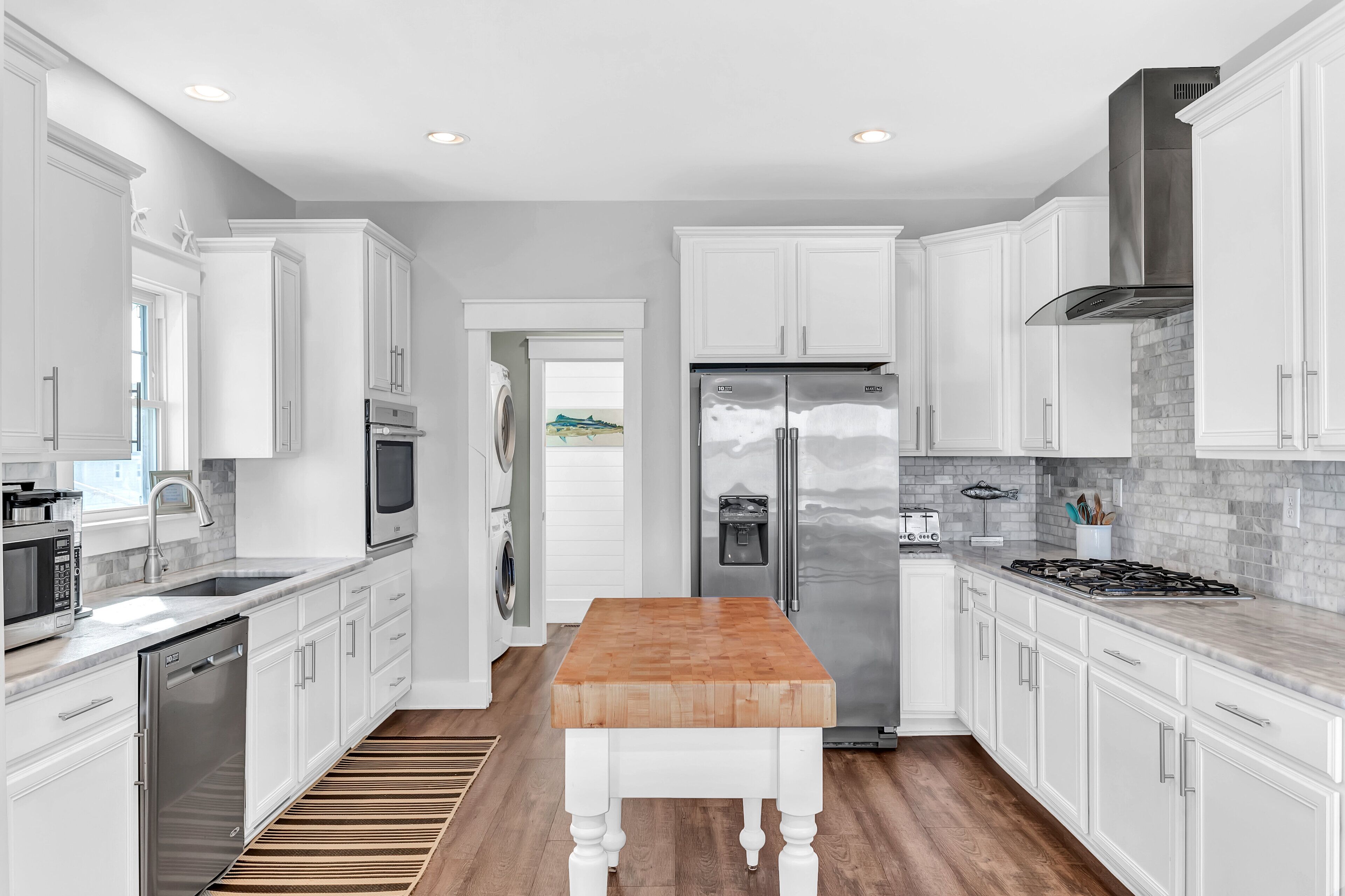 Lovely Home, Sound Access - Come &  Enjoy The Lucky Fish Cottage