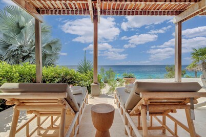 Villa Shores 32, a stunning private oceanfront villa