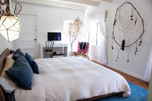 2 室のベッドルーム、デスク、アイロン / アイロン台、WiFi