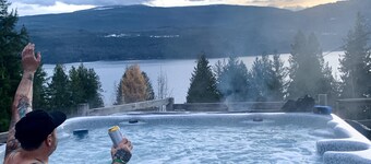 Bauernhaushütte - Anglemont, BC. North Shuswap