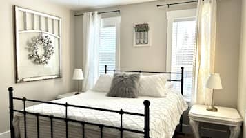 2 bedrooms, travel crib, free WiFi, bed sheets