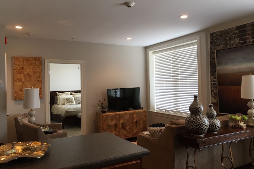 2 Bedroom Condo in the Historic Grover Hotel in downtown Cleveland, MS