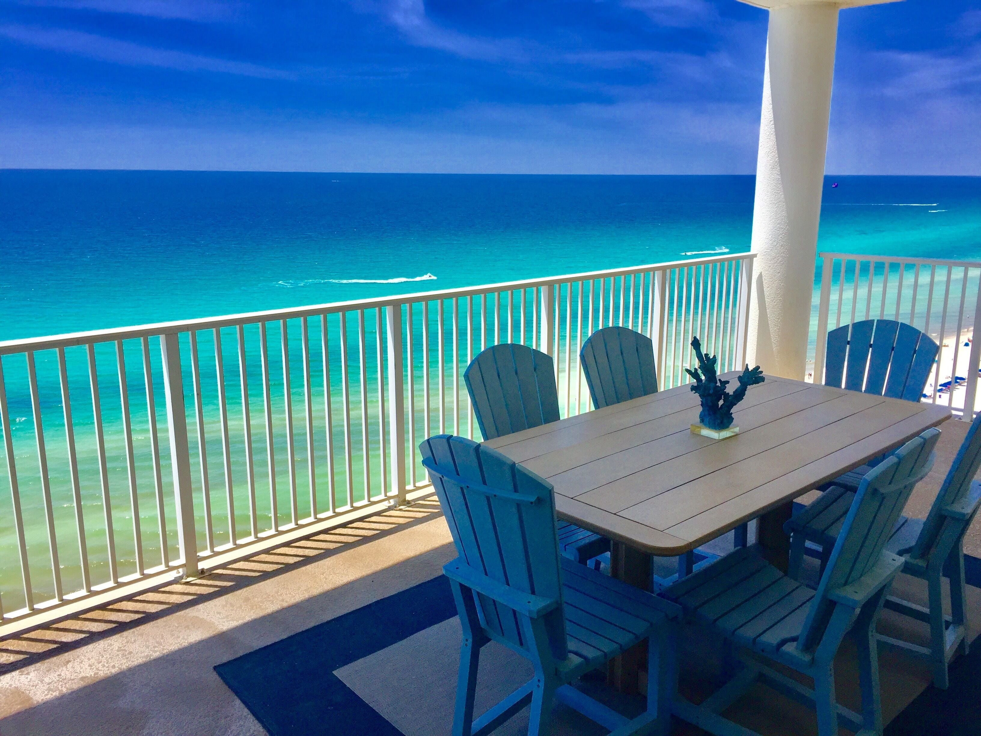 Beachfront, Newly Remodeled, 4BR 4BA, Gorgeous View