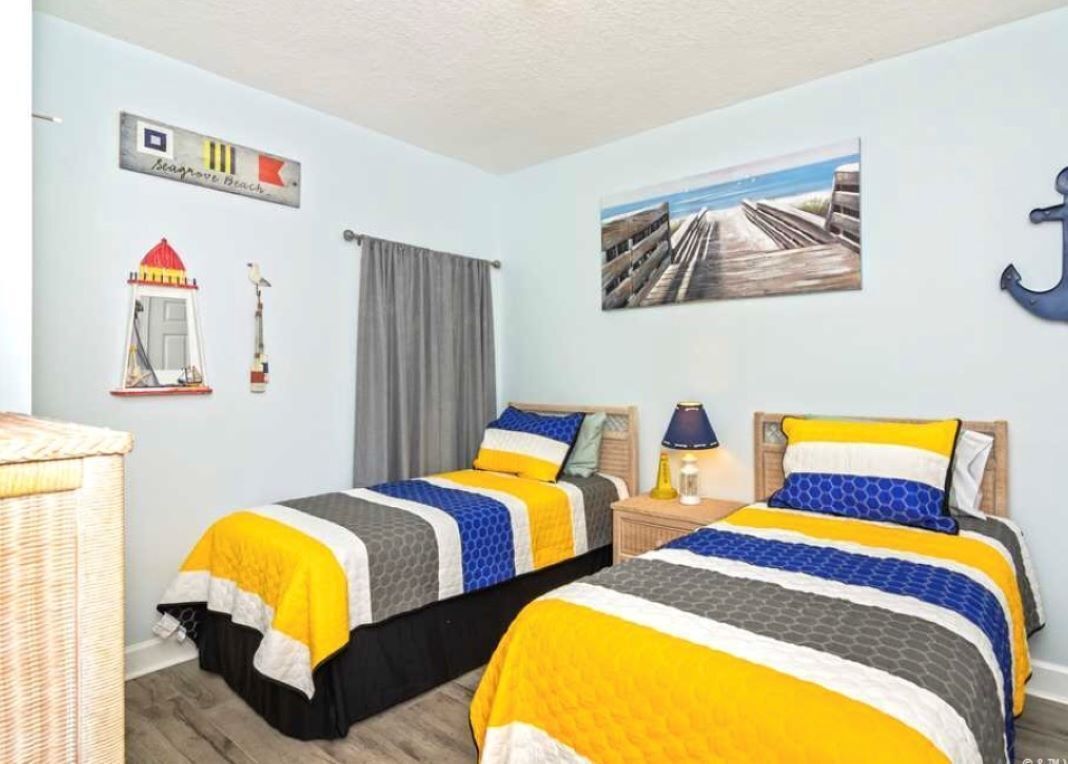 Beachfront, Newly Remodeled, 4BR 4BA, Gorgeous View