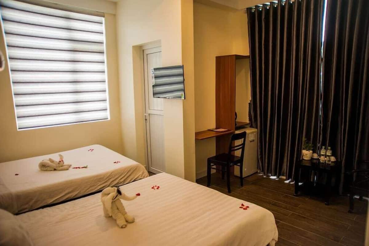 Minibar, safe på rommet, skrivebord og wi-fi (inkludert)