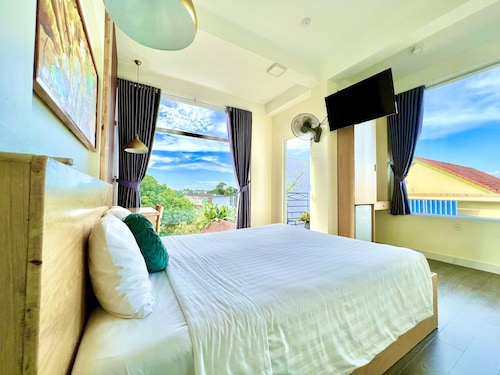 Hue Four Seasons Hotel