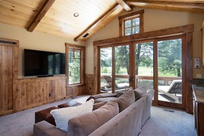 TV, fireplace, DVD player