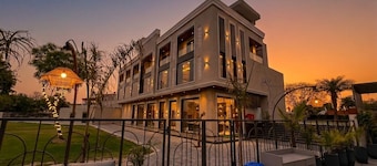 Hotel Palm Galaxy