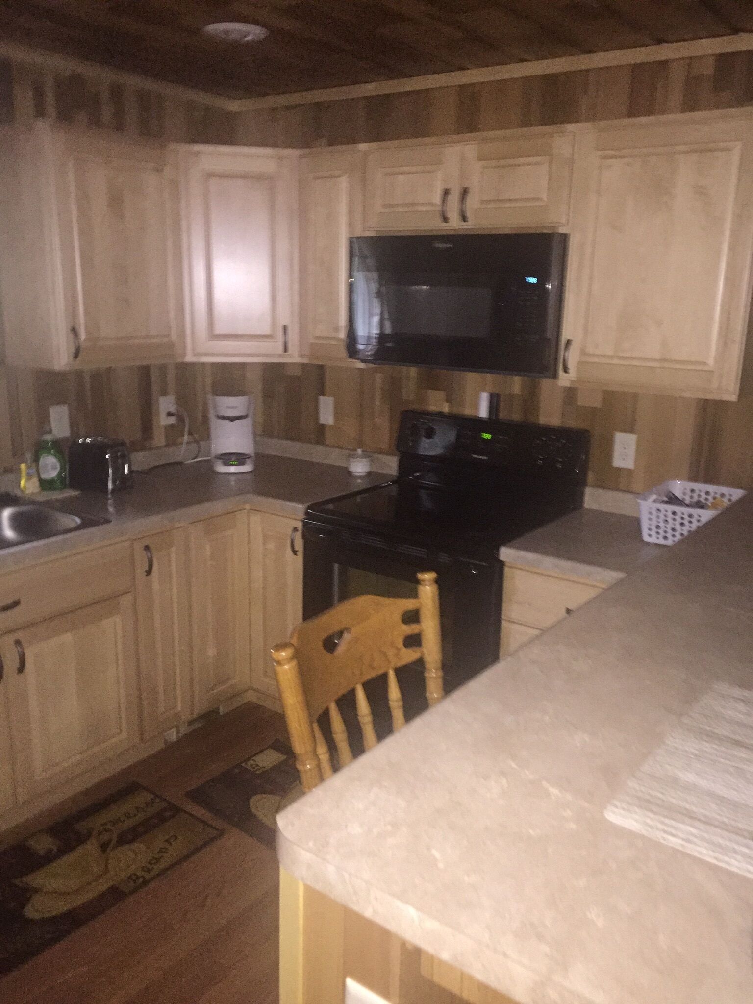 Beautiful and comfortable.   One block from Dutch’s Old Bar!!  Sleeps 12. 