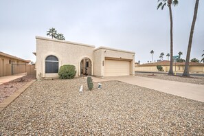 Exterior - Nice Newly Furnished Home in Beautiful SUN LAKES (Chandler)