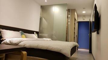 Free WiFi, bed sheets