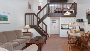 TV, fireplace, DVD player