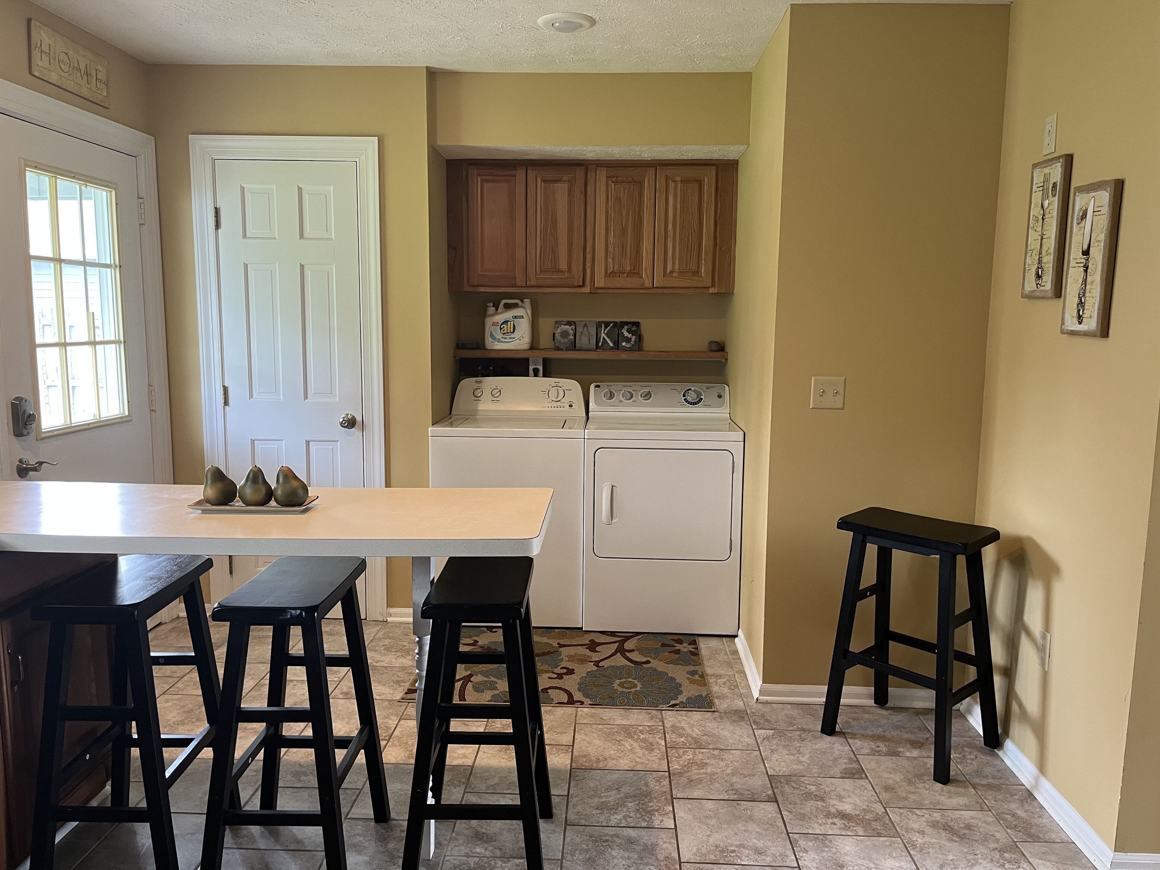 Lake Ontario waterfront house with hot tub!