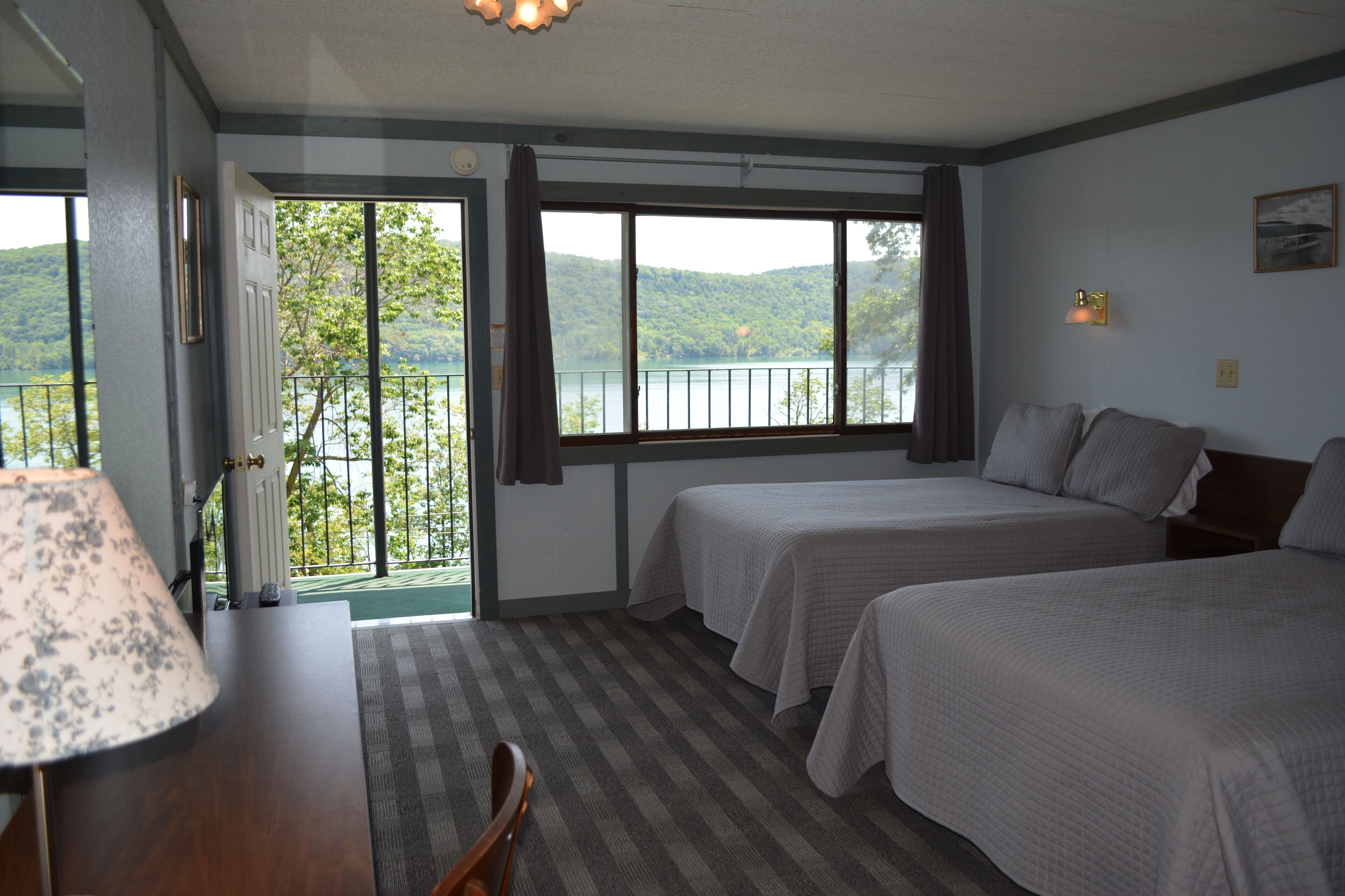 8 多间卧室、熨斗/熨衣板、免费 WiFi、床单