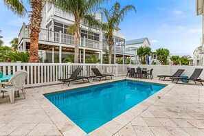 Beheizter Pool