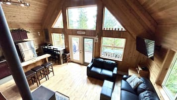 Smart TV, DVD player, video library, stereo