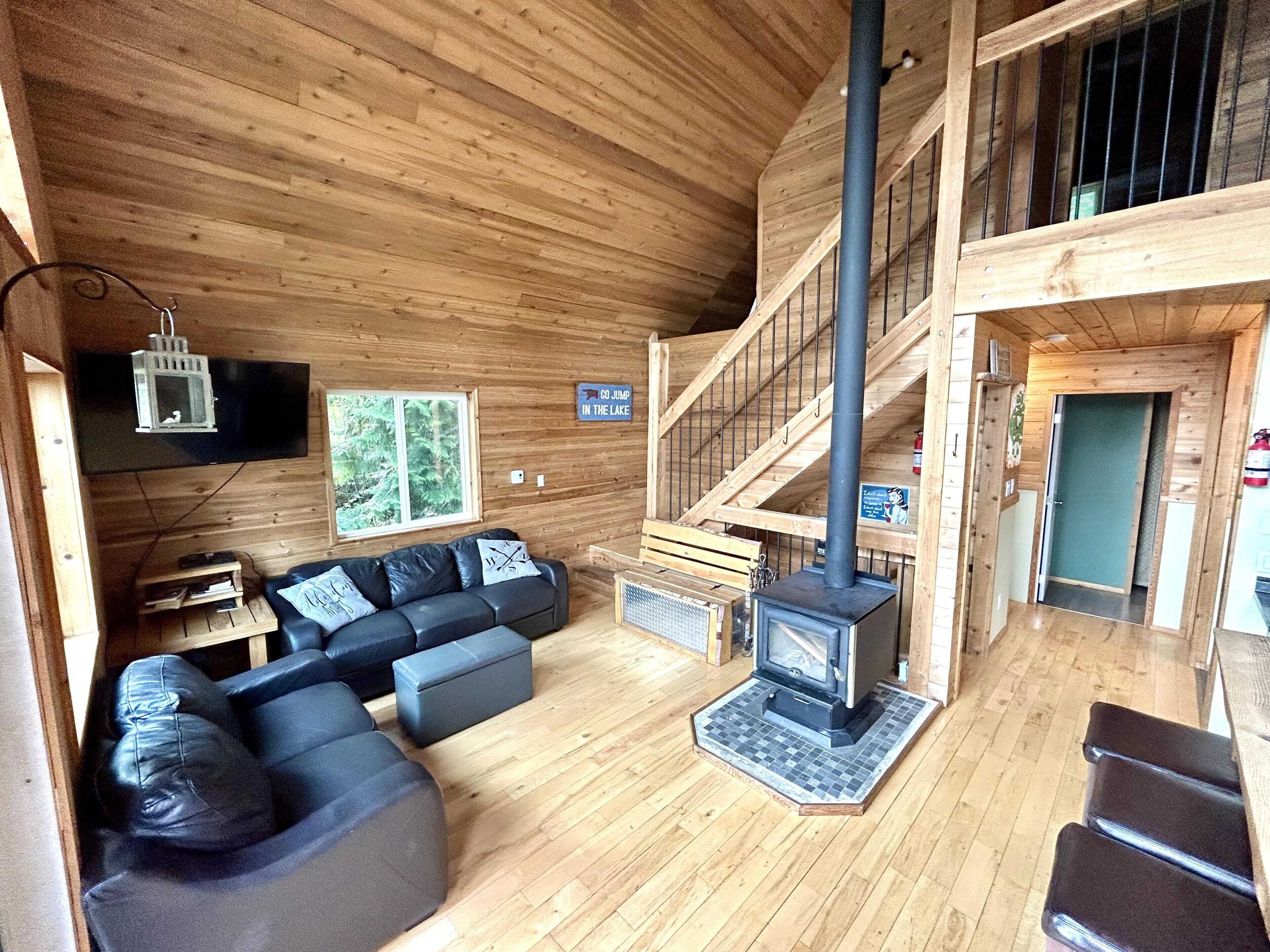 Smart TV, DVD player, video library, stereo