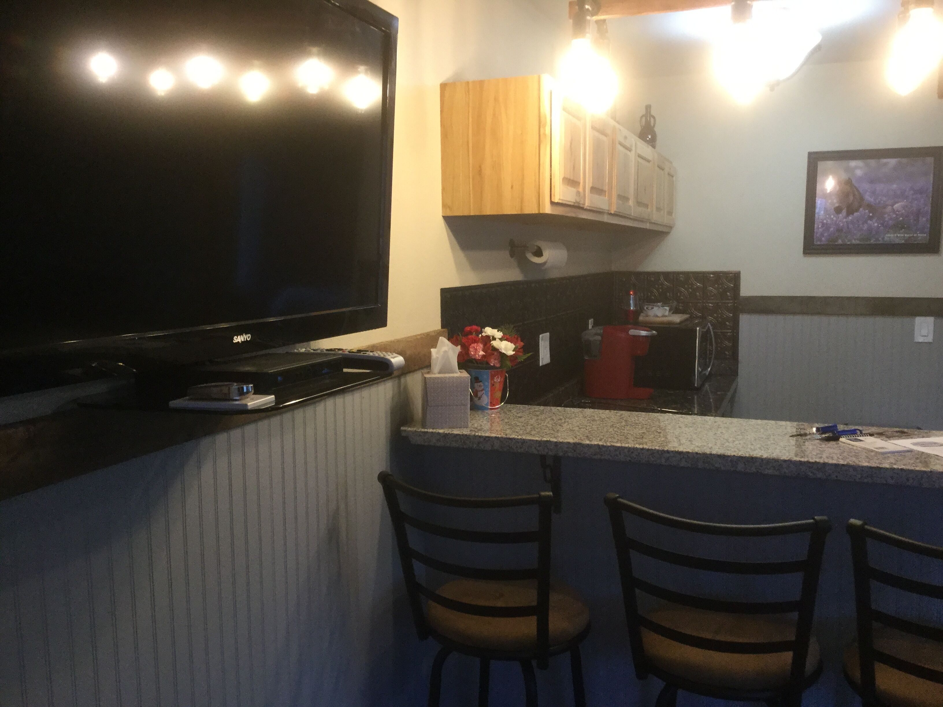 Beautiful one bedroom suite in scenic central Nevada. Peaceful and quiet.