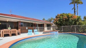 Outdoor pool - Balyarta 36 (Mooloolaba)