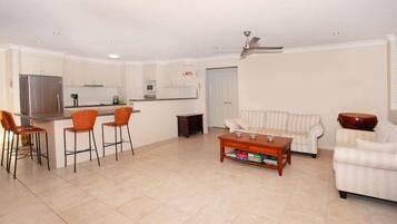 House, 4 Bedrooms | Living area | Flat-screen TV