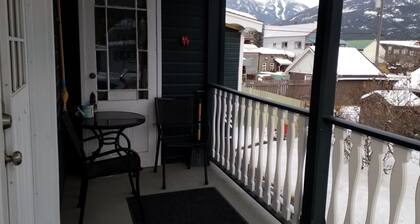 Birkwood Cottage-Downtown