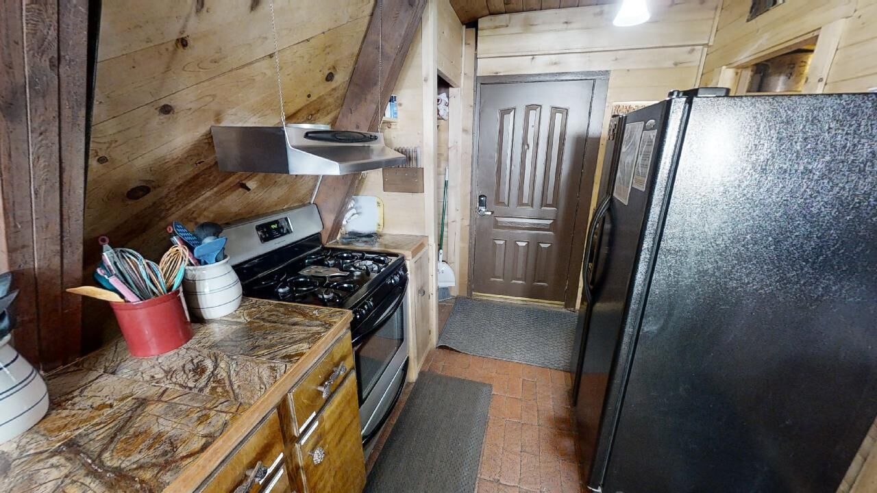 CJ A-Frame 5 - Pet Friendly - In Town - Ski In/Ski Out - Free WiFi - Cable - Gas