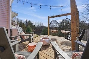 Terrace/patio - Amazing Views! Updated, warm & cozy ranch.  Fully fenced in yard. Dogs Ok!  (Candler)