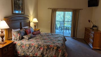 3 bedrooms, iron/ironing board, travel crib, free WiFi