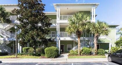 3 makuuhuoneen kattohuoneisto Villa sijaitsee Bahama Bay Resortissa Wyndhamissa. Järvinäkymä!