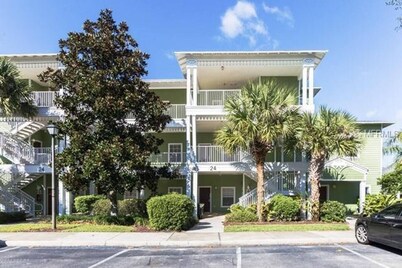 3 Bedroom Penthouse  Villa Located in Bahama Bay Resort -  Lake View!