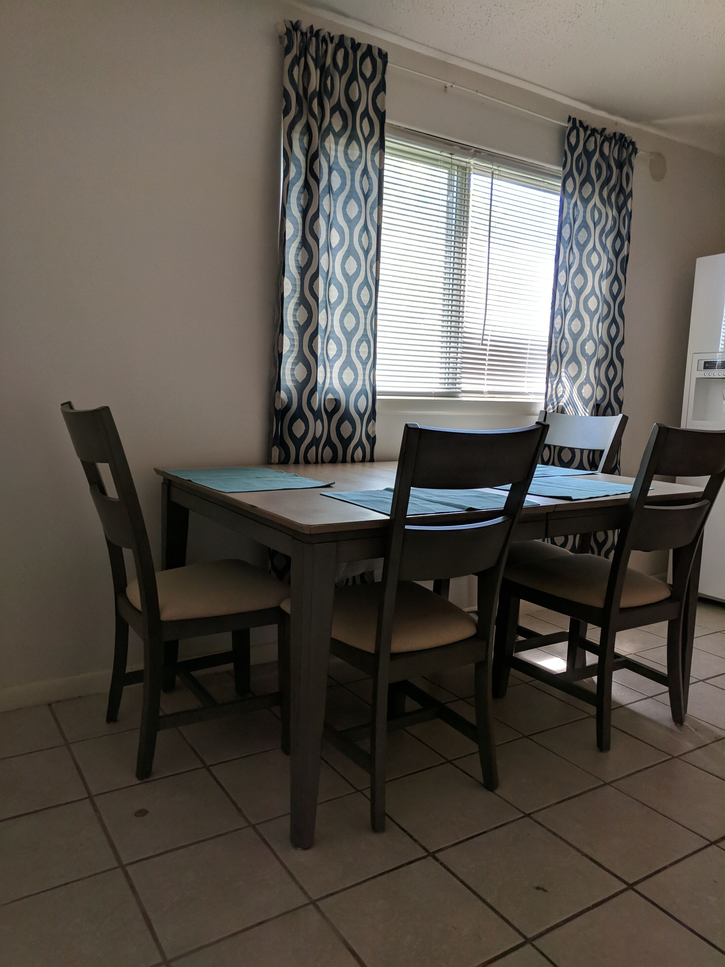 Spacious place for family and friends!