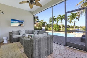 Smart TV, fireplace, foosball, table tennis