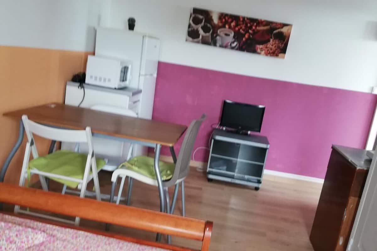 Sistema de insonorización, wifi gratis y ropa de cama