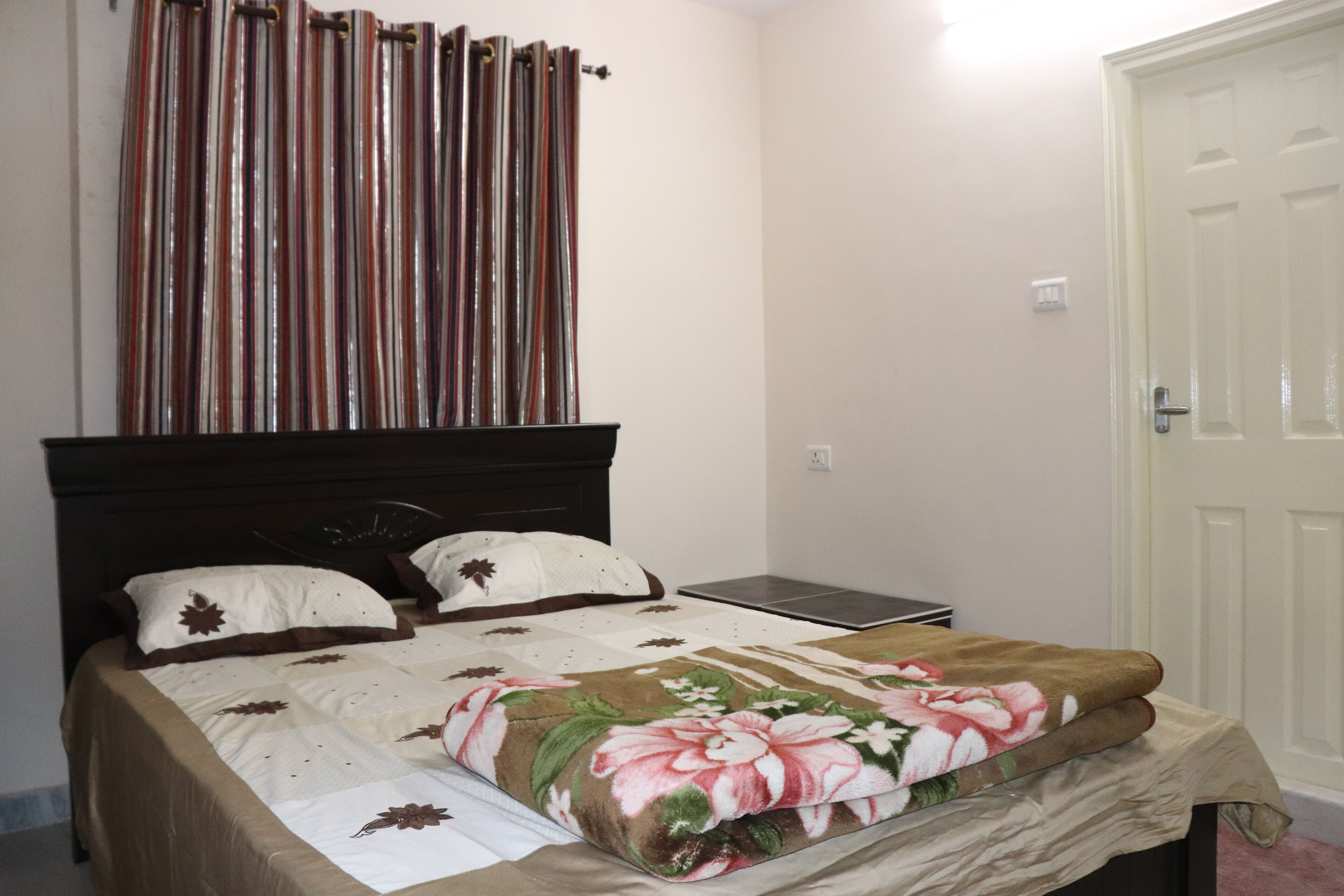 V.K.S SERVICE APARTMENT 2