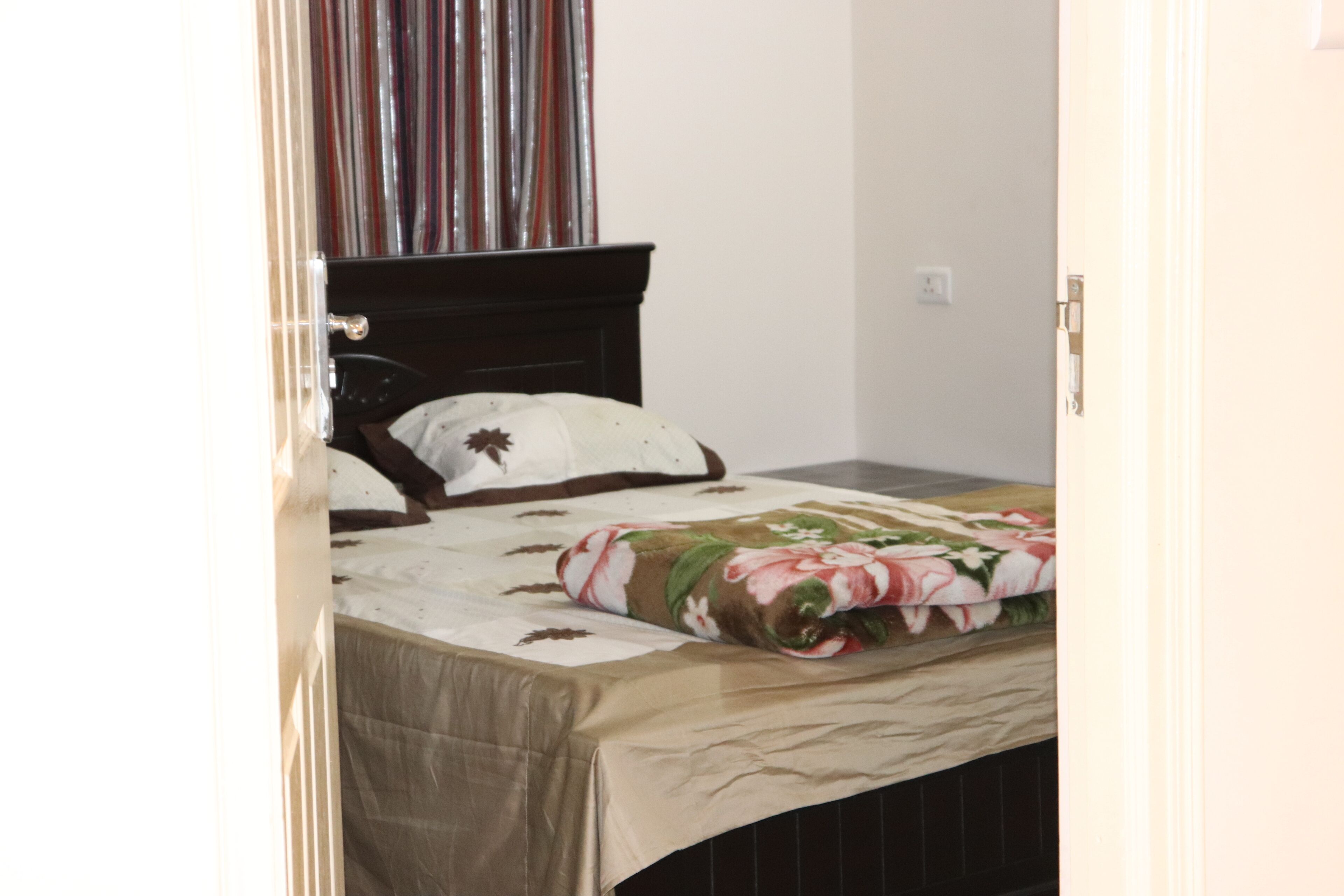 V.K.S SERVICE APARTMENT 2