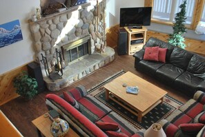 TV, fireplace, ping pong