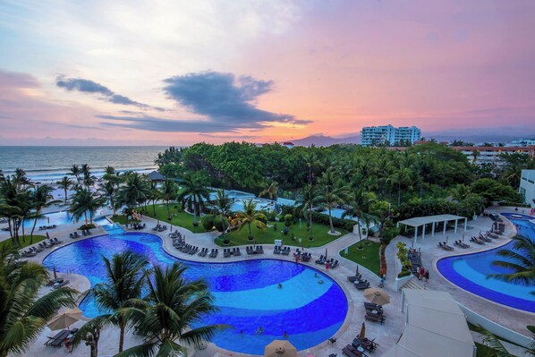 Indoor pool - Breathtaking Villa Magna Beachfront Condo, 3 Bedrooms Sleeps 6 (Nuevo Vallarta)