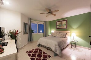 3 habitaciones, tabla de planchar con plancha, cuna de viaje y wifi 