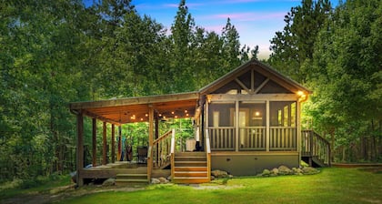 Tiny Home on 26 Private Lake Front Acres