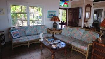 Televisio, DVD-soitin, stereot