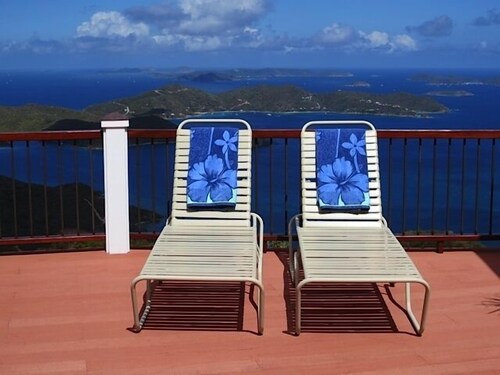  Skyflower~ Great Reviews, World Famous Amazing 50 mile views, private, hot tub!