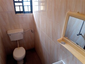 Een douche, handdoeken